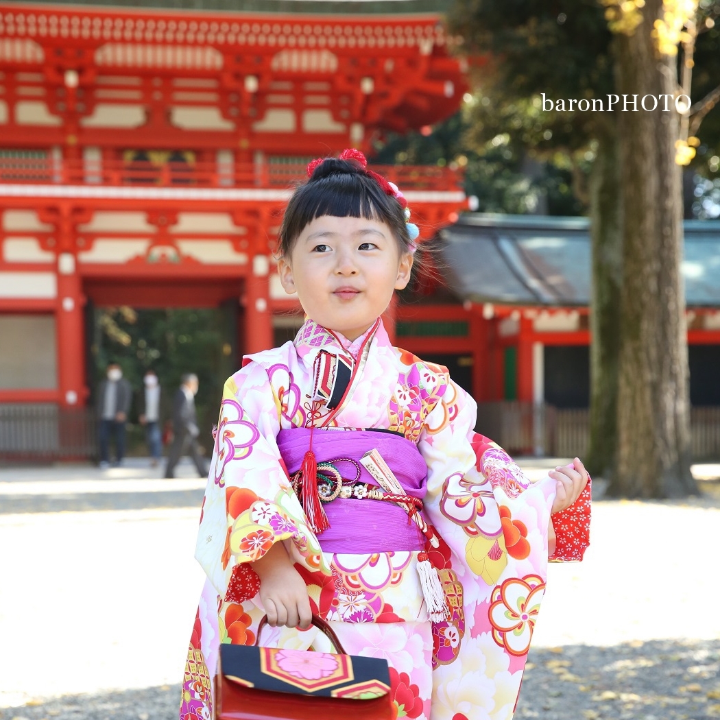 姉妹でお着物、華やかな七五三【井草八幡宮/杉並区】 | 出張撮影バロン